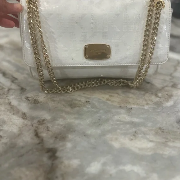 Michael Kors patent Jet Set multi-way shoulder bag perforated - Picture 4 of 7